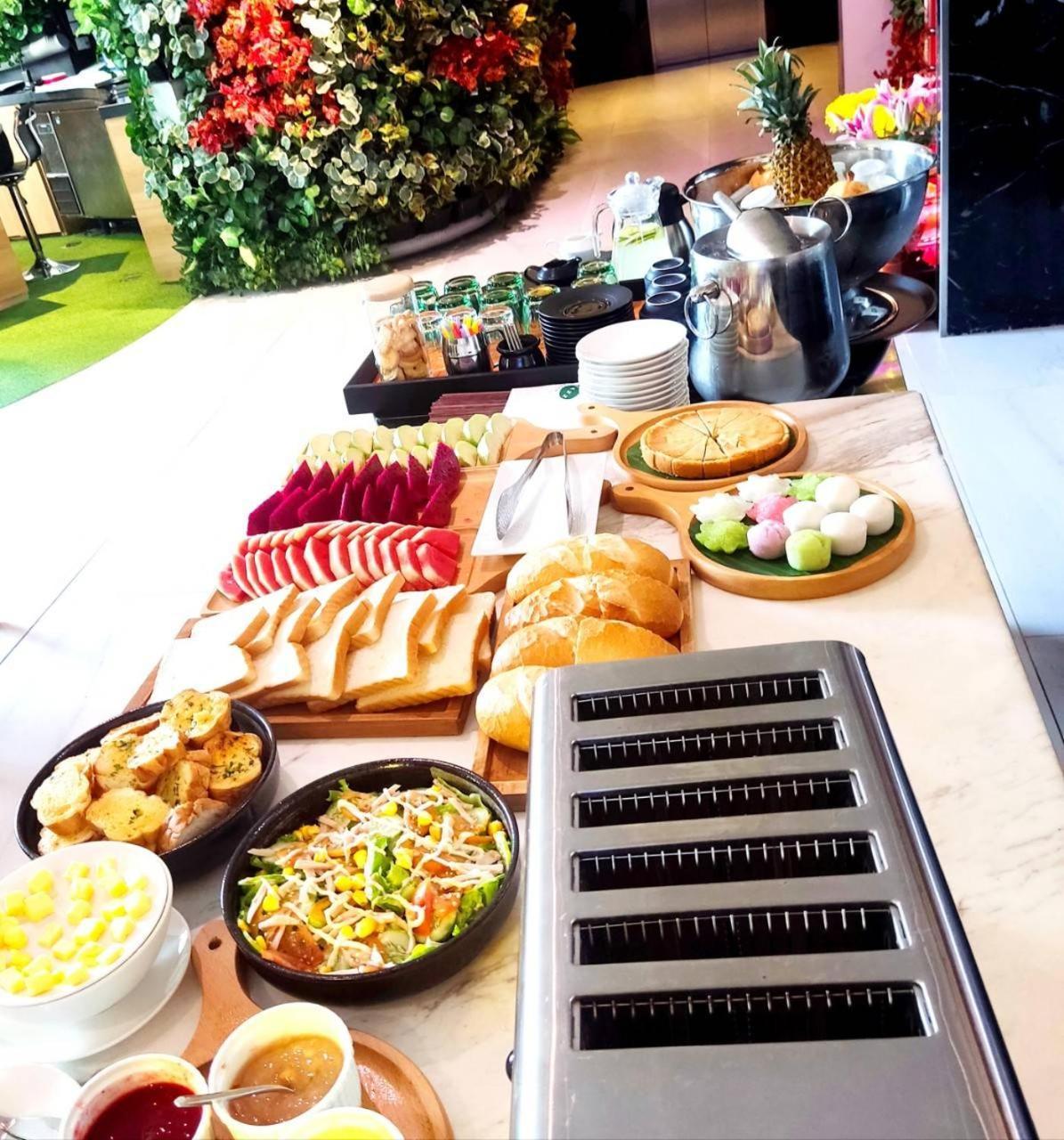 Zazz Urban Ho Chi Minh Hotell Exteriör bild